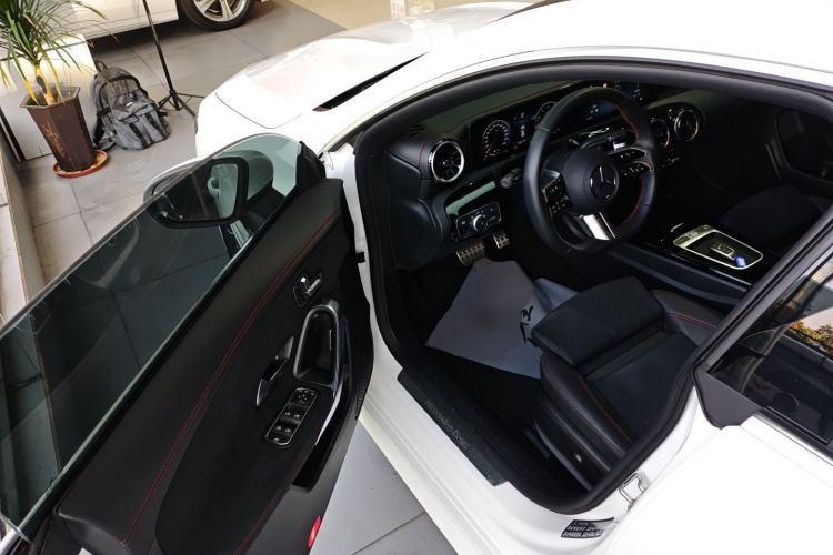 Used Mercedes-Benz CLA 2024 Facelifted CLA 200 Shooting Brake Driver Seat