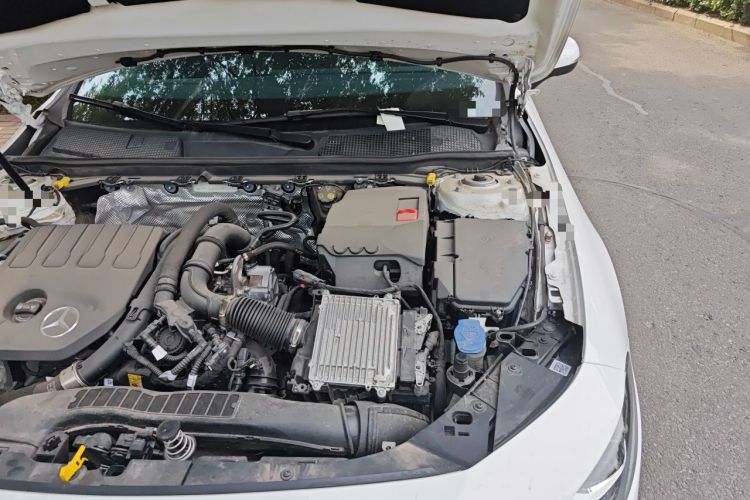 Used Mercedes-Benz CLA 2024-Year Facelifted CLA 200 Engine Bay Left