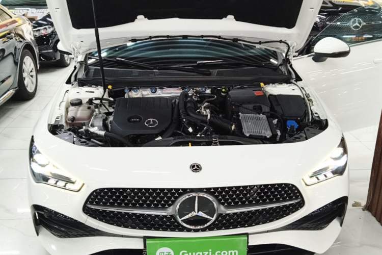 Used Mercedes-Benz CLA 2024-Year Facelifted CLA 200 Engine Bay