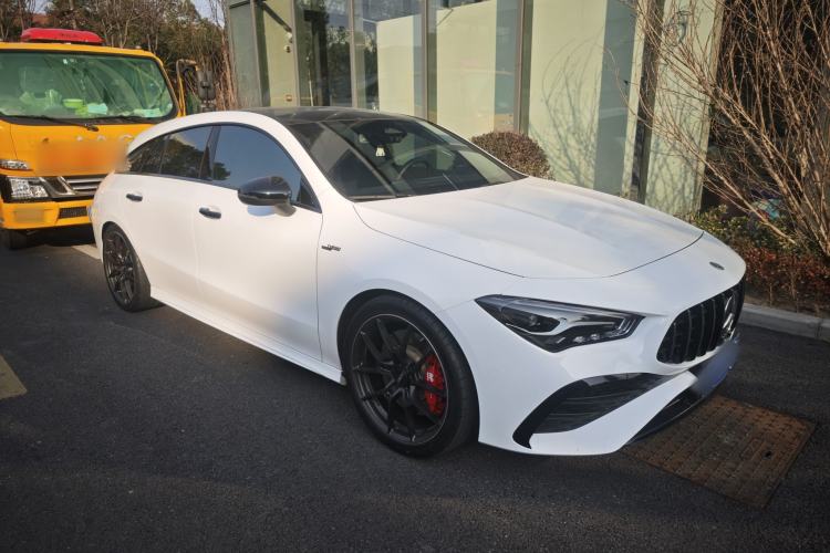 Used Mercedes-Benz CLA 2024 CLA 200 Shooting Brake Exterior 1