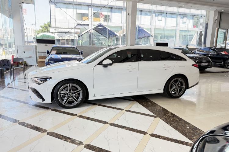 Used Mercedes-Benz CLA 2024 CLA 200 Shooting Brake Exterior 1