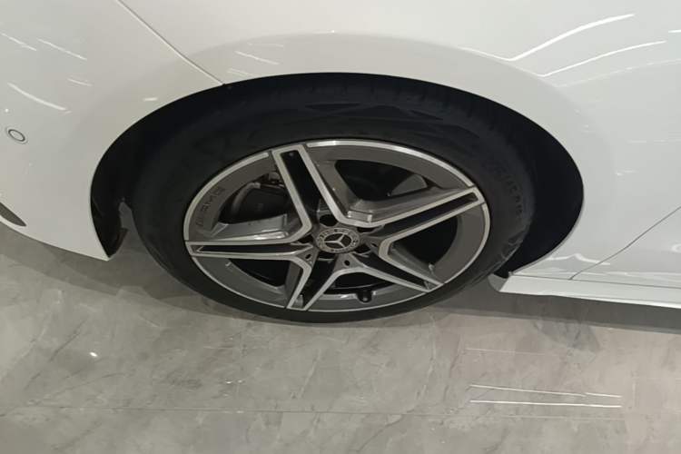 Used Mercedes-Benz CLA 2024-Year Facelifted CLA 200 Exterior 4