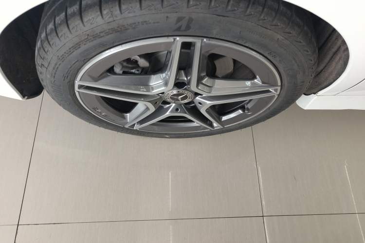 Used Mercedes-Benz CLA 2024-Year Facelifted CLA 200 Exterior 5