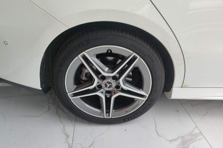 Used Mercedes-Benz CLA 2024 CLA 200 Exterior 5