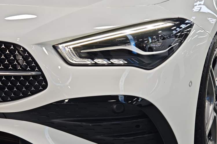 Used Mercedes-Benz CLA 2024-Year Facelifted CLA 200 Exterior 6