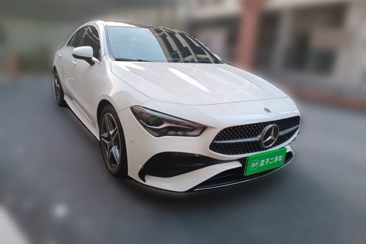 Used Mercedes-Benz CLA 2024 CLA 200 Front Right 45 Deg