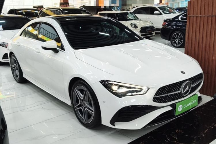 Used Mercedes-Benz CLA 2024-Year Facelifted CLA 200 Front Right 45 Deg