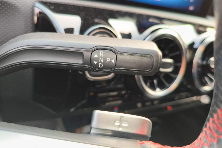Used Mercedes-Benz CLA 2024 CLA 200 Shooting Brake Gear Lever