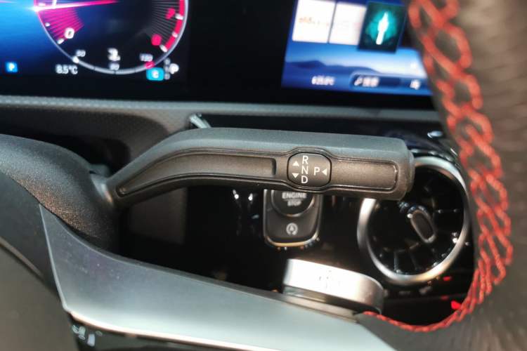 Used Mercedes-Benz CLA 2024 Facelifted CLA 200 Shooting Brake Gear Lever
