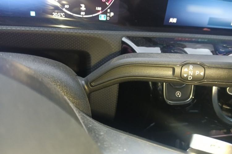 Used Mercedes-Benz CLA 2024-Year Facelifted CLA 200 Gear Lever