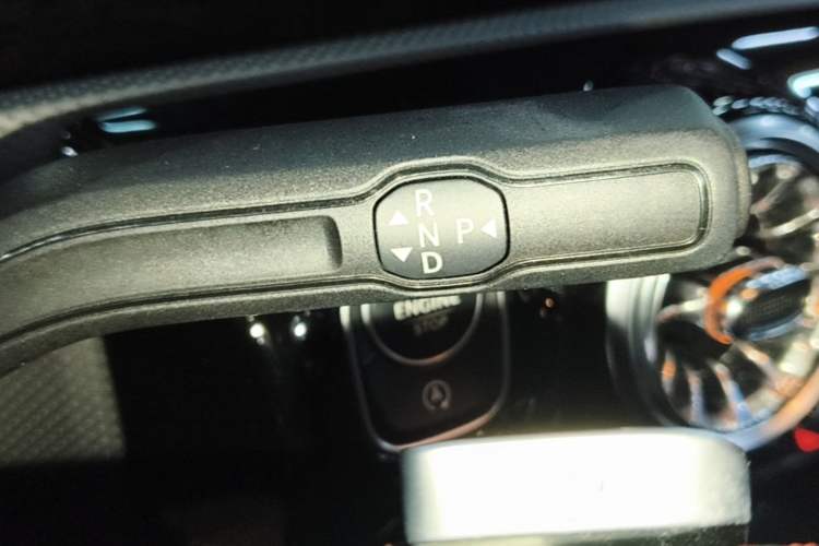 Used Mercedes-Benz CLA 2024-Year Facelifted CLA 200 Gear Lever