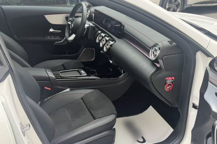 Used Mercedes-Benz CLA 2024 CLA 220 Interior 10