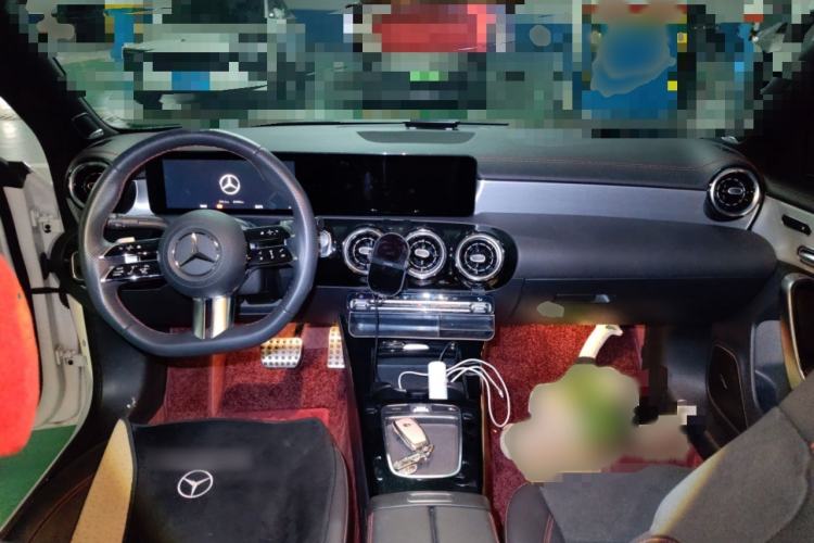 Used Mercedes-Benz CLA 2024 CLA 220 Interior 2