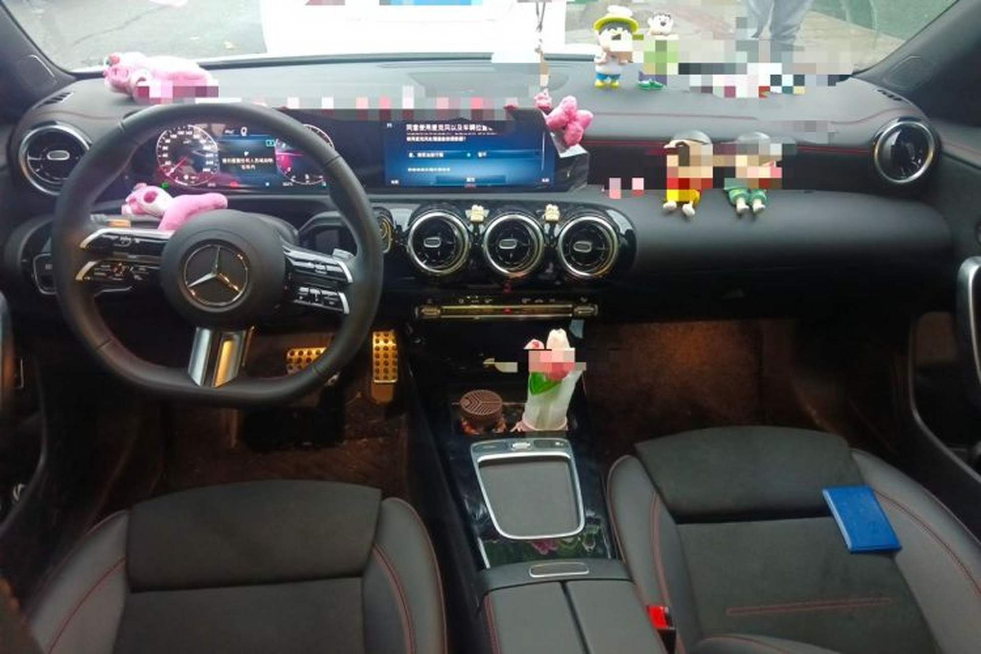 Used Mercedes-Benz CLA 2024-Year Facelifted CLA 200 Interior 2