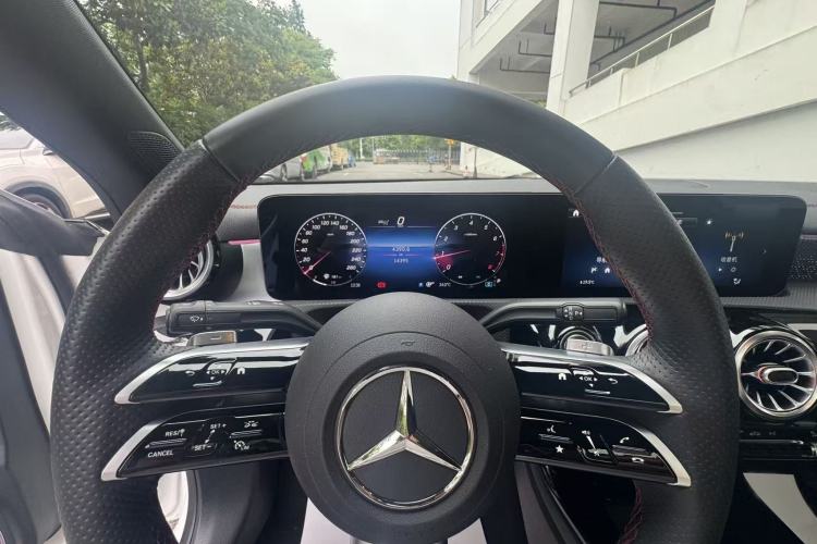 Used Mercedes-Benz CLA 2024 CLA 220 Interior 3