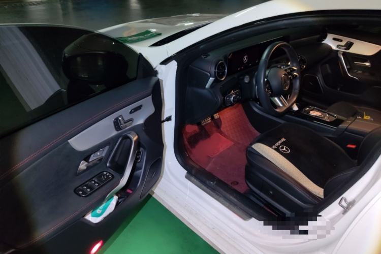 Used Mercedes-Benz CLA 2024 CLA 220 Interior 3