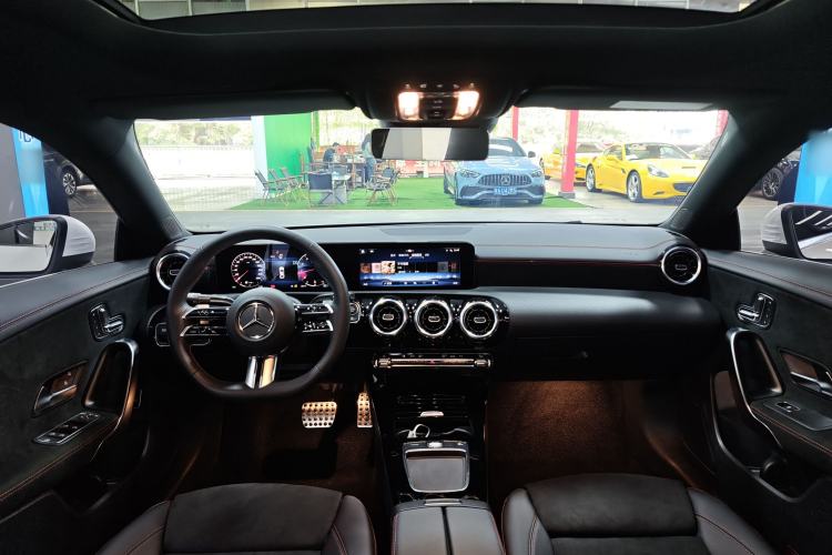 Used Mercedes-Benz CLA 2024-Year Facelifted CLA 200 Interior 3