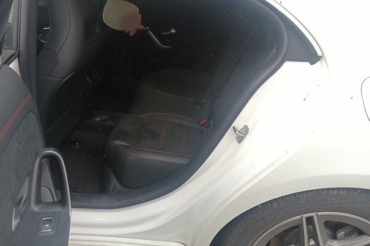 Used Mercedes-Benz CLA 2024-Year Facelifted CLA 200 Interior 4