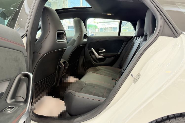 Used Mercedes-Benz CLA 2024 CLA 200 Shooting Brake Interior 4
