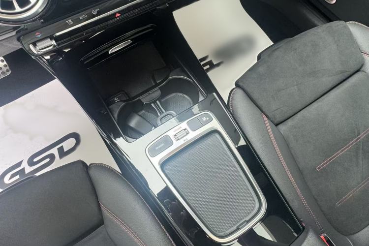 Used Mercedes-Benz CLA 2024 CLA 220 Interior 5