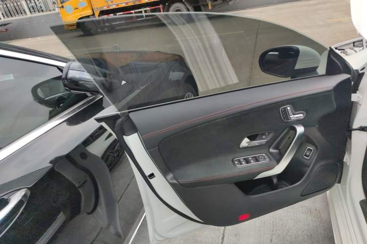 Used Mercedes-Benz CLA 2024 CLA 200 Shooting Brake Interior 7