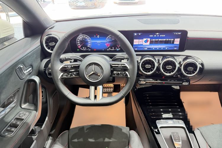 Used Mercedes-Benz CLA 2024 CLA 200 Shooting Brake Interior 8