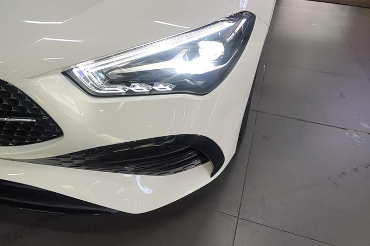 Used Mercedes-Benz CLA 2024 CLA 220 Left Front Headlight