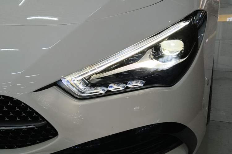 Used Mercedes-Benz CLA 2024-Year Facelifted CLA 200 Left Front Headlight