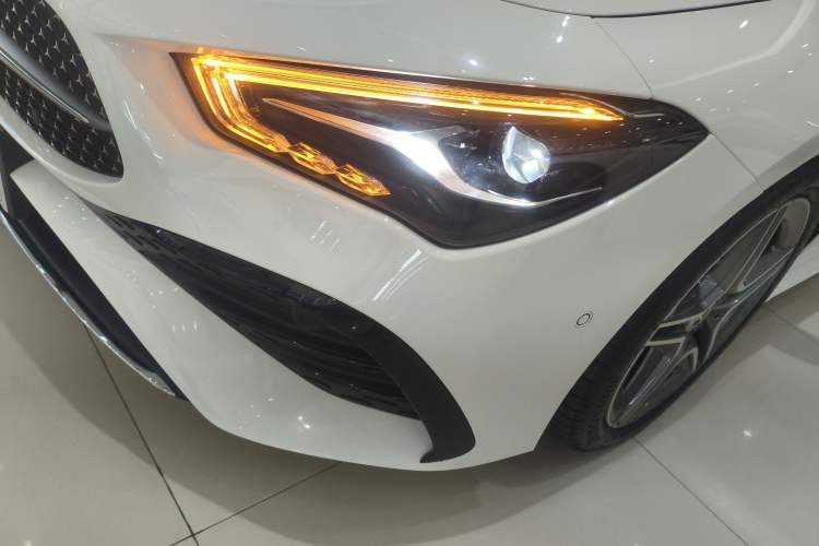 Used Mercedes-Benz CLA 2024 CLA 200 Shooting Brake Left Front Headlight