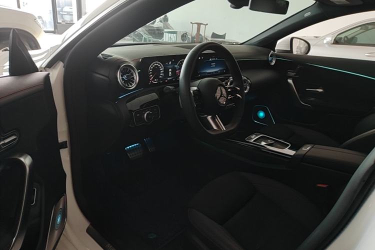 Used Mercedes-Benz CLA 2024-Year Facelifted CLA 200 Left Front Seat