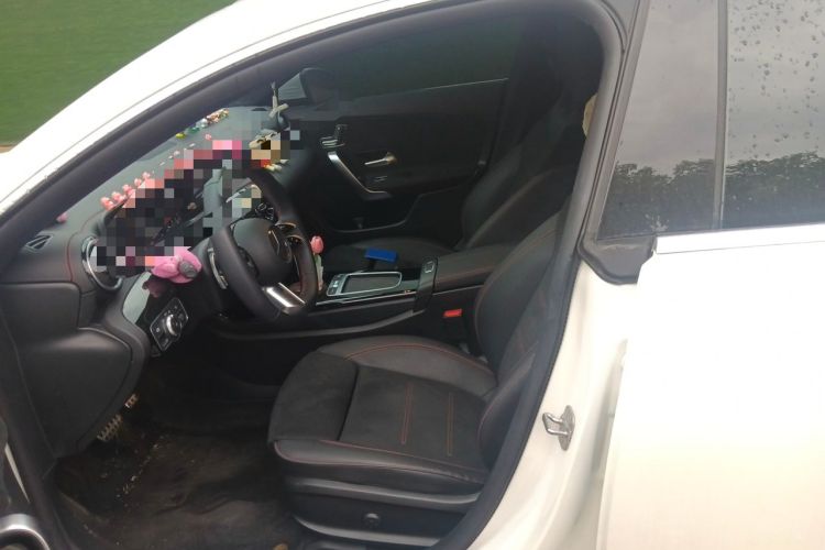 Used Mercedes-Benz CLA 2024-Year Facelifted CLA 200 Left Front Seat