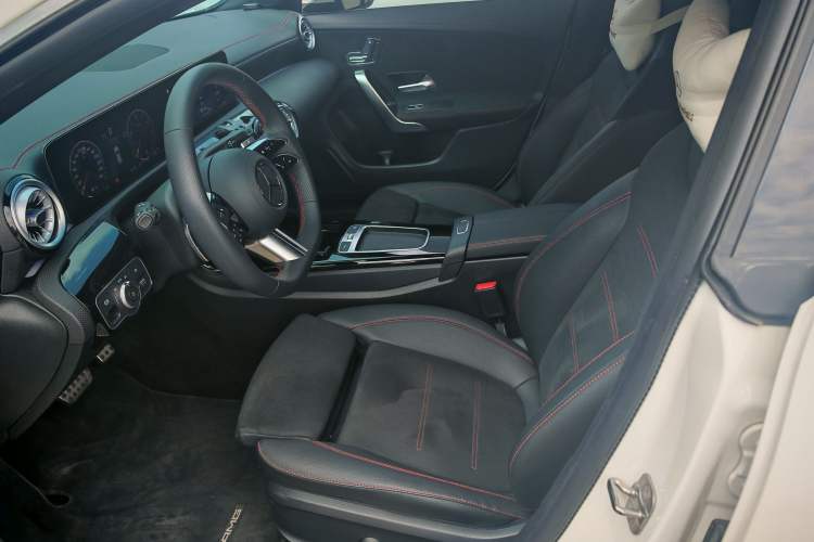 Used Mercedes-Benz CLA 2024 CLA 200 Shooting Brake Left Front Seat