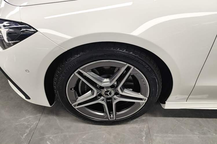 Used Mercedes-Benz CLA 2024 Facelifted CLA 200 Shooting Brake Left Front Wheel Hub