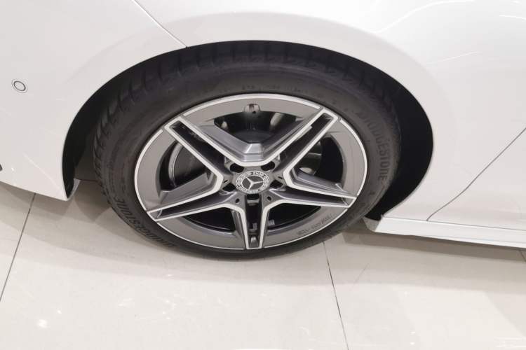 Used Mercedes-Benz CLA 2024 Facelifted CLA 200 Shooting Brake Left Front Wheel Hub