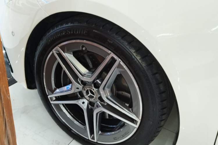Used Mercedes-Benz CLA 2024-Year Facelifted CLA 200 Left Front Wheel Hub