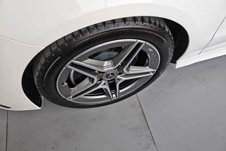 Used Mercedes-Benz CLA 2024 Facelifted CLA 200 Shooting Brake Left Front Wheel Hub