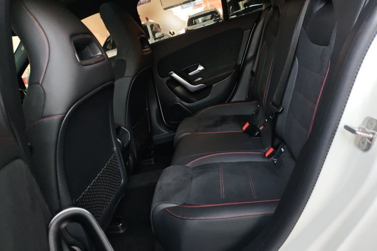 Used Mercedes-Benz CLA 2024 Facelifted CLA 200 Shooting Brake Left Rear Seat
