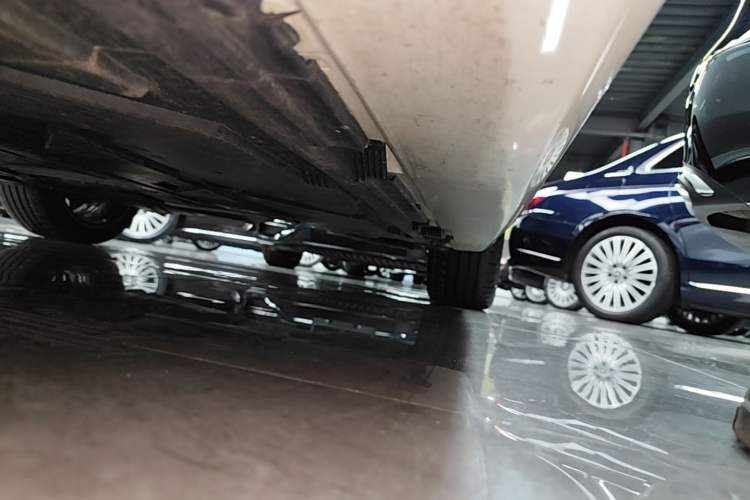 Used Mercedes-Benz CLA 2024 Facelifted CLA 200 Shooting Brake Left Side Sill