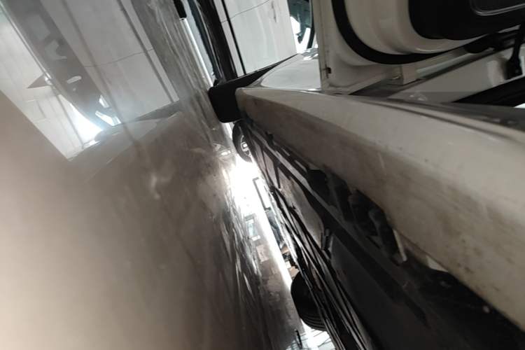 Used Mercedes-Benz CLA 2024-Year Facelifted CLA 200 Left Side Sill