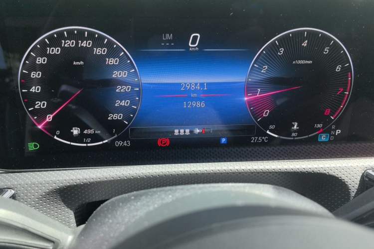 Used Mercedes-Benz CLA 2024-Year Facelifted CLA 200 Odometer Close Up