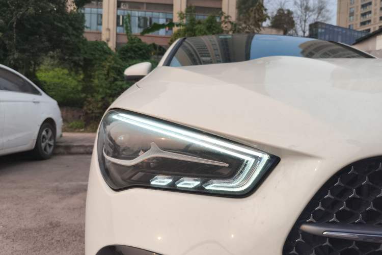 Used Mercedes-Benz CLA 2024 CLA 200 Shooting Brake Right Front Headlight