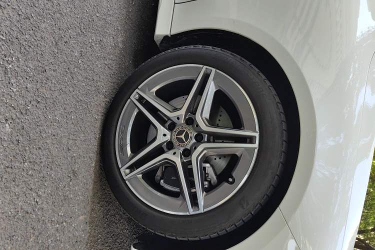 Used Mercedes-Benz CLA 2024 CLA 200 Right Front Wheel Hub