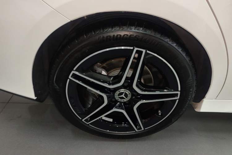 Used Mercedes-Benz CLA 2024 CLA 220 Right Rear Wheel Hub
