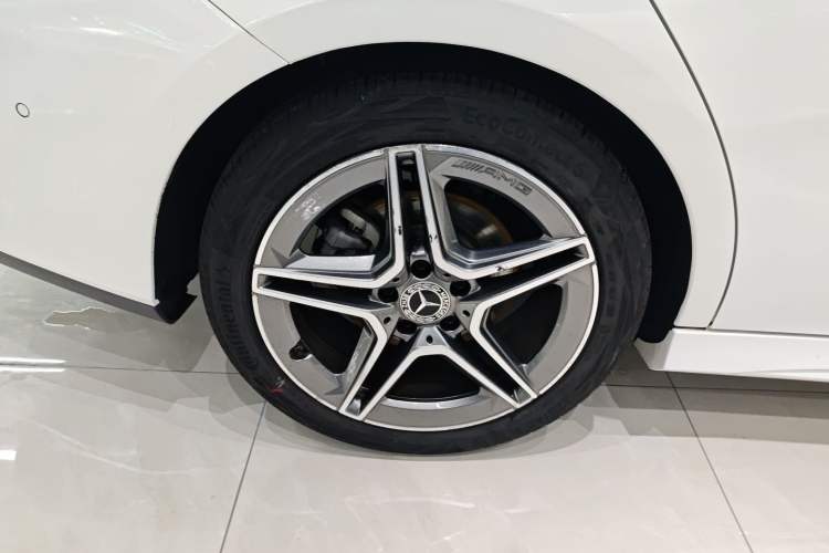 Used Mercedes-Benz CLA 2024 CLA 200 Right Rear Wheel Hub