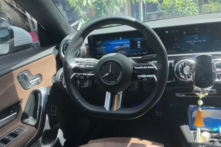 Used Mercedes-Benz CLA 2024-Year Facelifted CLA 200 Steering Wheel