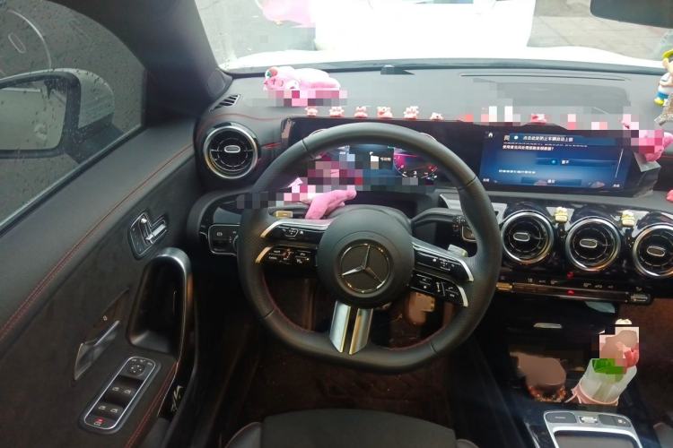 Used Mercedes-Benz CLA 2024-Year Facelifted CLA 200 Steering Wheel