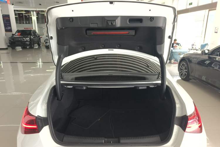 Used Mercedes-Benz CLA 2024-Year Facelifted CLA 200 Trunk