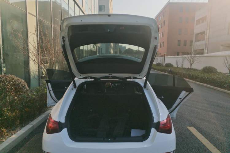 Used Mercedes-Benz CLA 2024 CLA 200 Shooting Brake Trunk