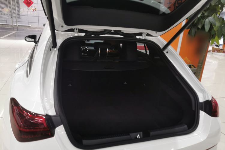 Used Mercedes-Benz CLA 2024 Facelifted CLA 200 Shooting Brake Trunk