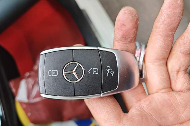 Used Mercedes-Benz CLA 2024-Year Facelifted CLA 200 Vehicle Key